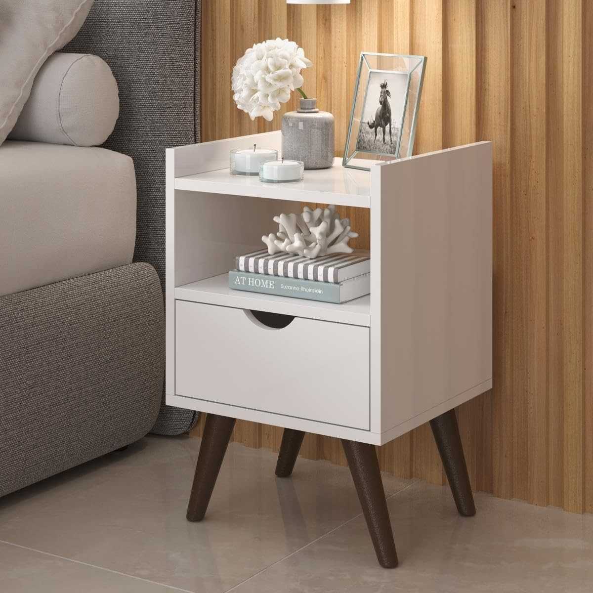 Mesa de Cabeceira Alice Retrô com 1 Gaveta e Nicho – Design Elegante e Funcional em Branco