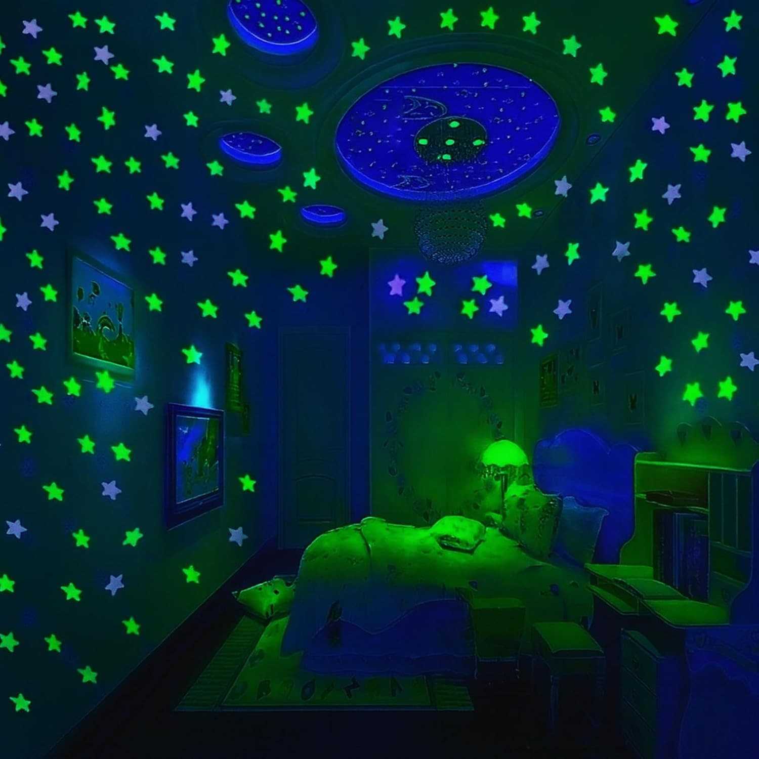 100 Adesivos de Estrelas e Lua que Brilham no Escuro - Decoração Fluorescente para Quartos Infantil e Berçário