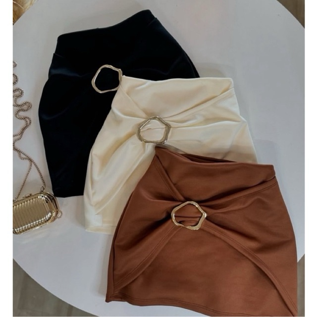 Short Saia Alfaiataria Neoprene: Tendência Verão 2025 ☀️