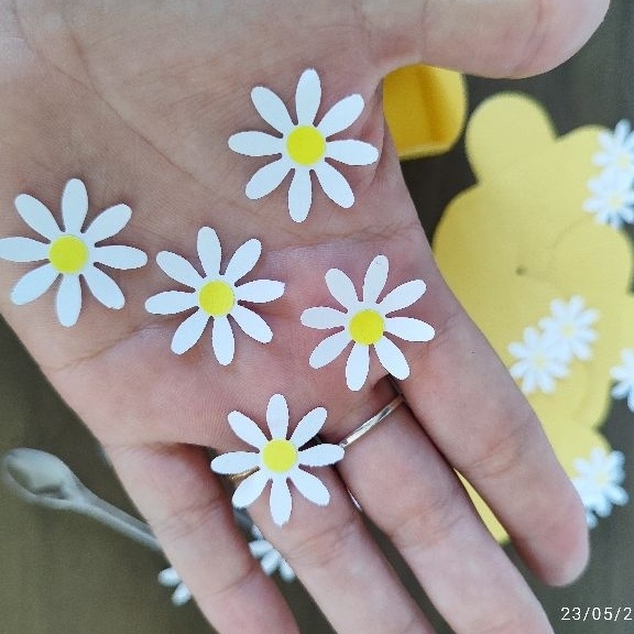 60 Flores de Papel Delicadas para Festa Margarida – Decore com Elegância!