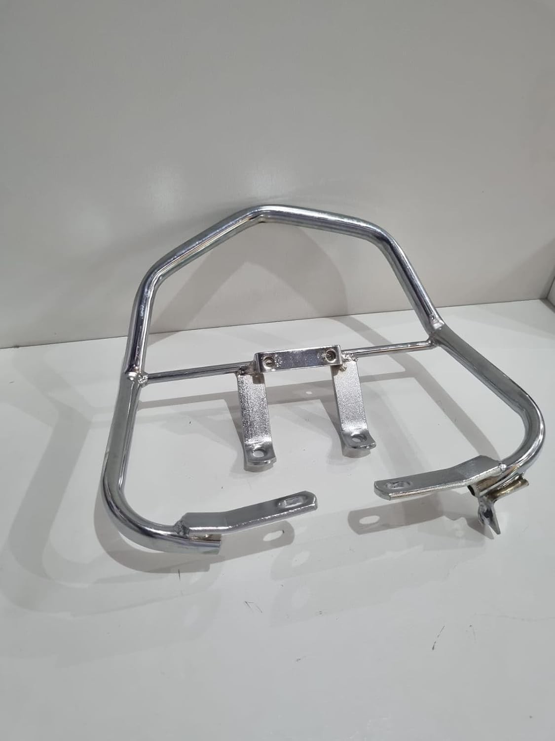 Alça Esportiva Bicuda Cromada Titan 125 (Até 2008) - Estilo e Segurança