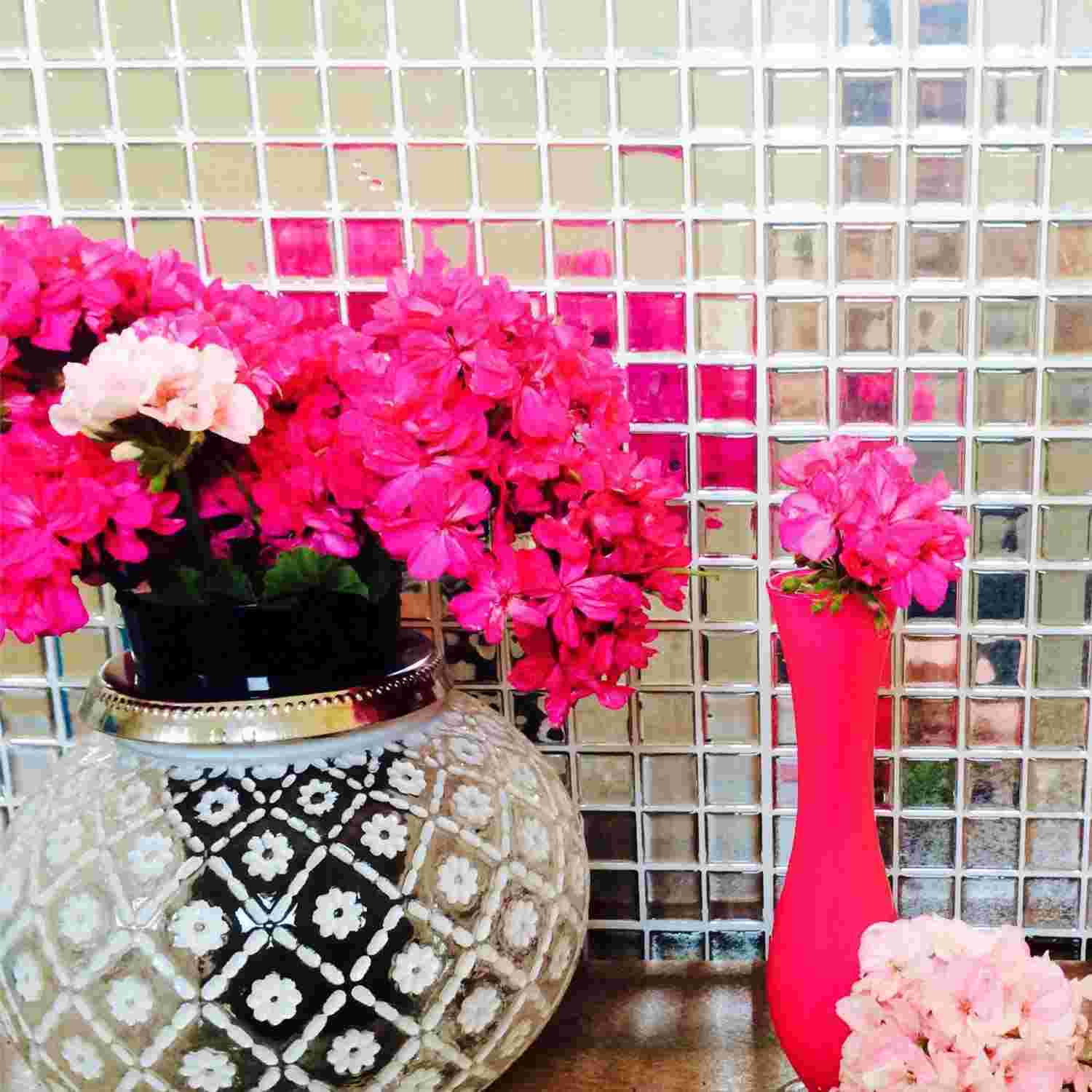 Pastilha Adesiva Resinada Espelhada Prata - Kit com 4 Placas para Decoração Moderna
