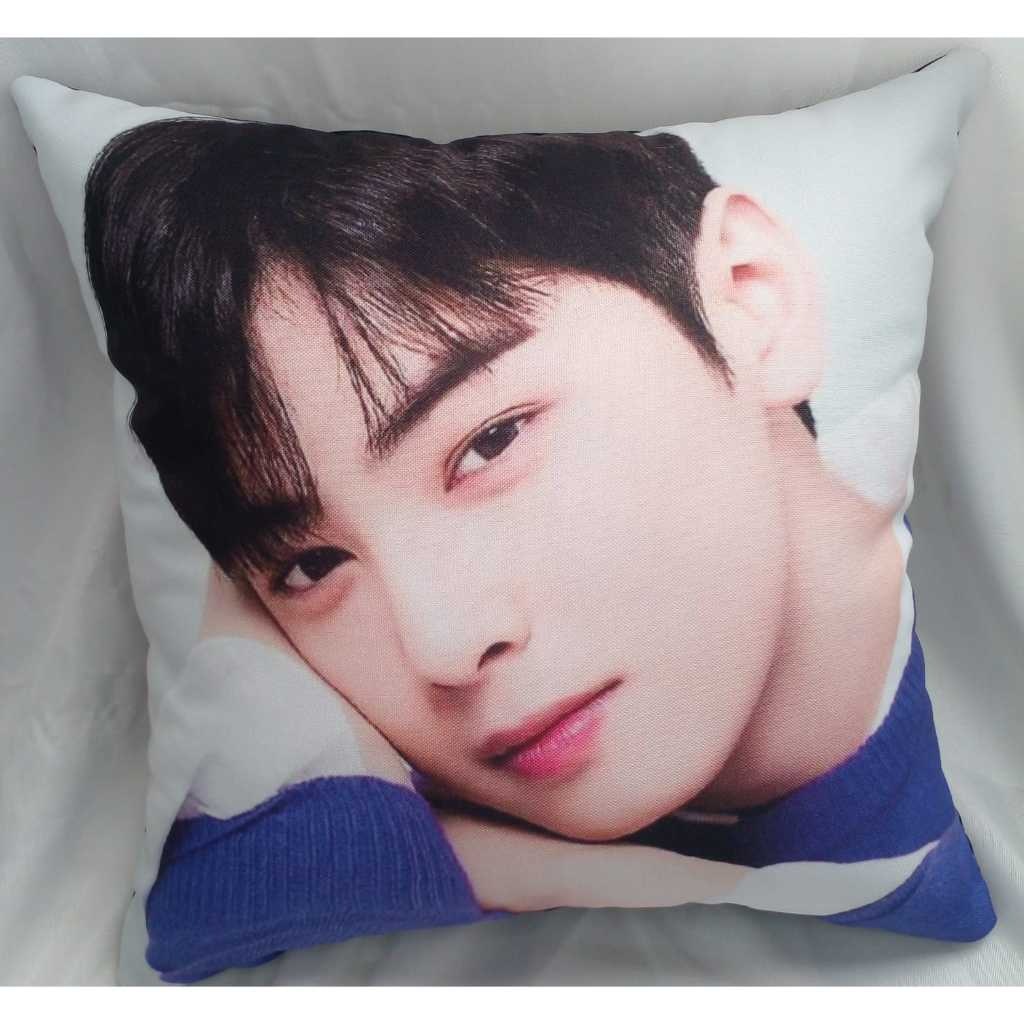Almofada Cha Eun Woo Astro 30x30cm – Personalizada e Confortável