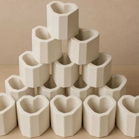 Vasos de Gesso Coração: Decore com Amor! 💖