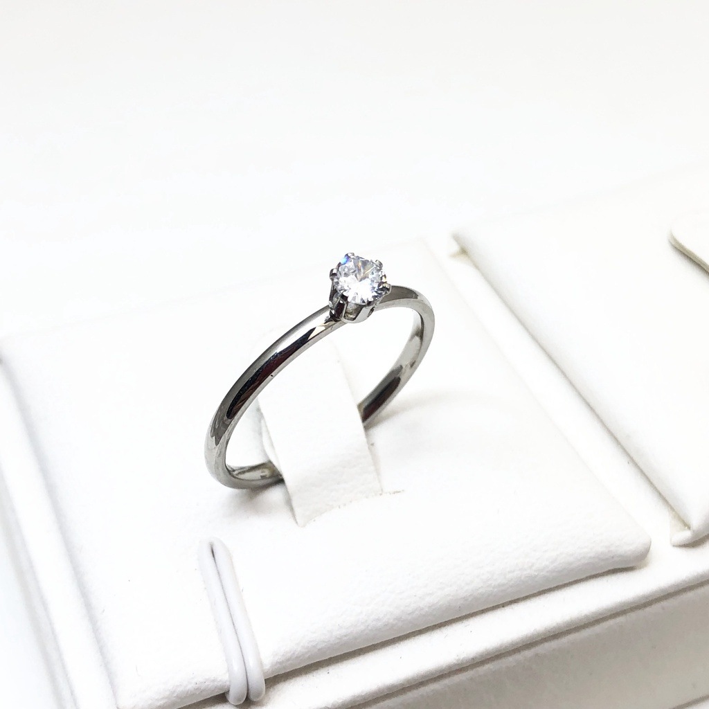 Anel Solitário Prata Feminino 2mm: Elegância que Não Desbota