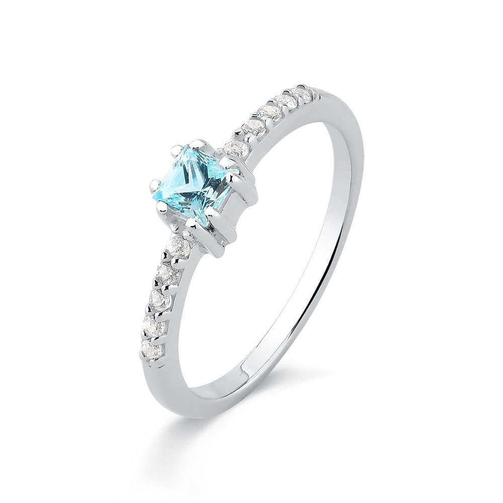 Anel Topázio Azul: Prata 925 e Elegância