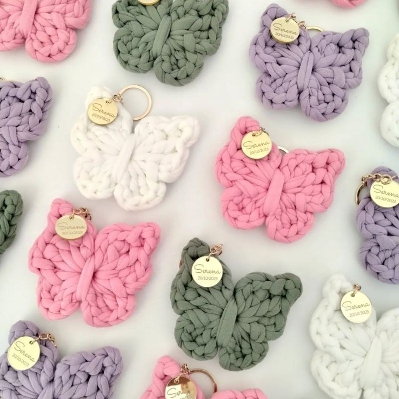 artesanal-bebe-de-lembrancinha-croche-em-borboleta-chaveiro