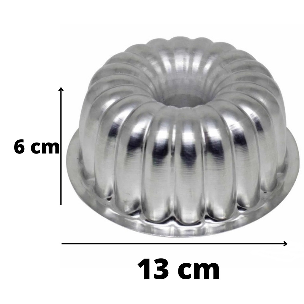 Forma de Bolo Gomada 13x6 Decorada – Qualidade e Estilo na Hora de Assar