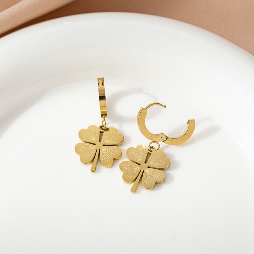 Brincos de Cobra Plana 18K: Elegância Atemporal