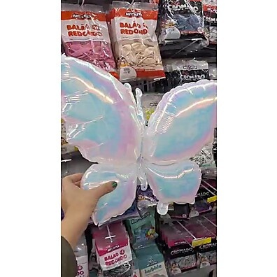 Balão Metalizado Borboleta Furta Cor: Decore com Magia e Elegância