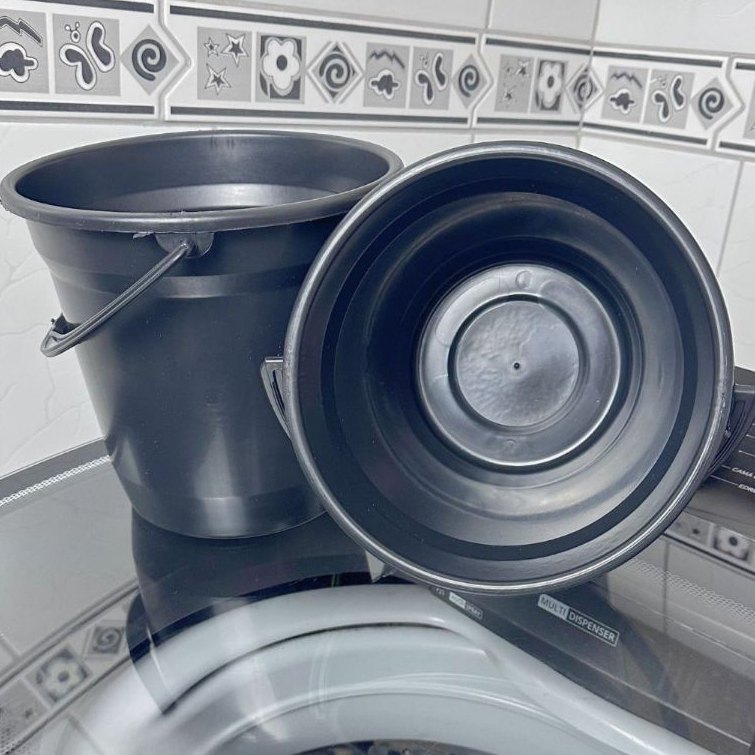 Balde 5 Litros Black com Alça – Prático e Estiloso