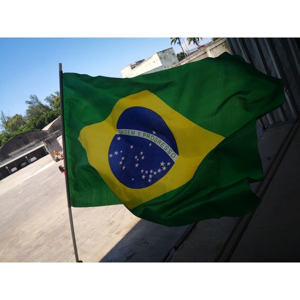 bandeira-do-brasil-para-carro-duravel-e-estilosa