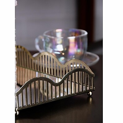 Bandeja com Espelho Dourada Lyor Wave – Elegância em Cada Detalhe