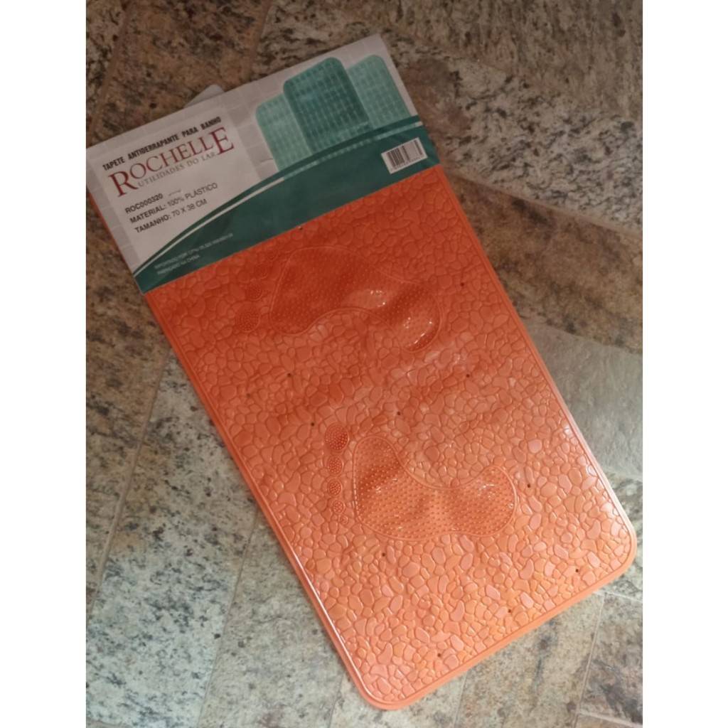 Tapete Antiderrapante Rochelle 70x38cm Alaranjado: Segurança e Estilo no Banheiro