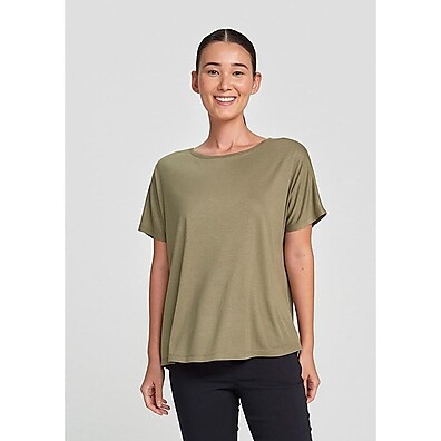 Blusa Básica Feminina Manga Curta Ampla Hering: Conforto e Estilo