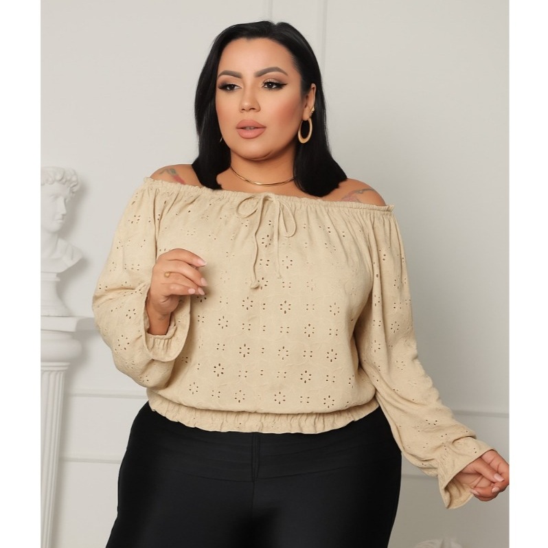 Blusa Cropped Plus Size com Manga Longa e Estampa Xadrez