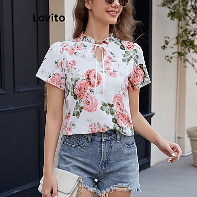 Blusa Lovito Renda Floral: Elegância e Conforto