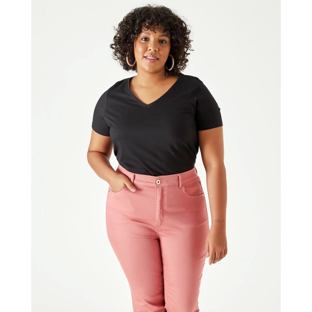 Blusa Plus Size: Conforto AntiOdor e Decote V