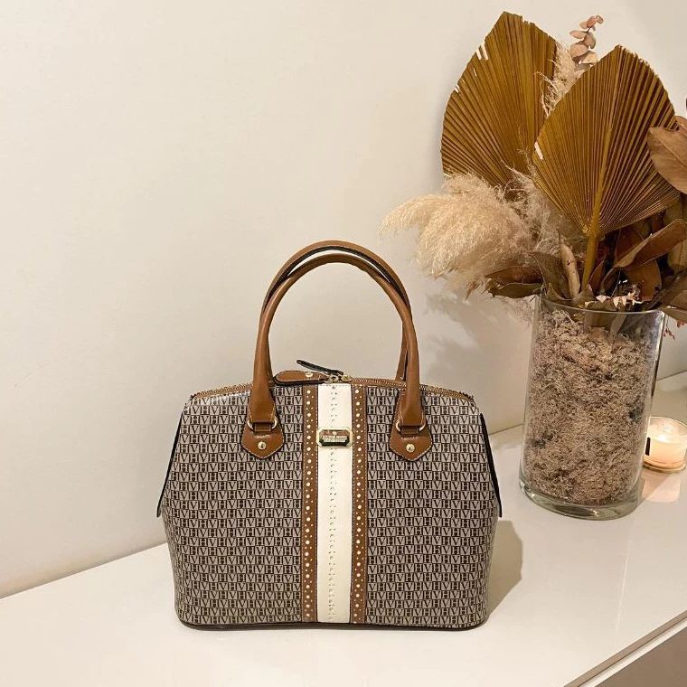 bolsa-bau-veneza-feminina-media-versatil-para-festa-e-casual-em-couro-de-luxo