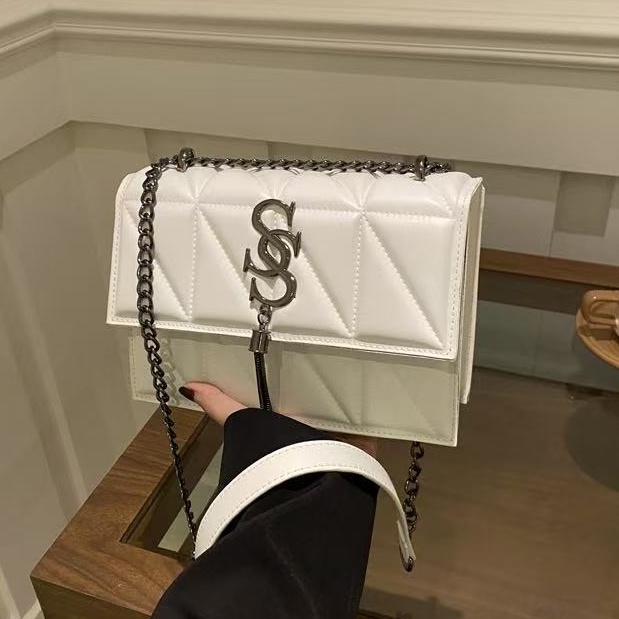 Bolsa Feminina Transversal de Ombro 8390*SS: Estilo e Praticidade