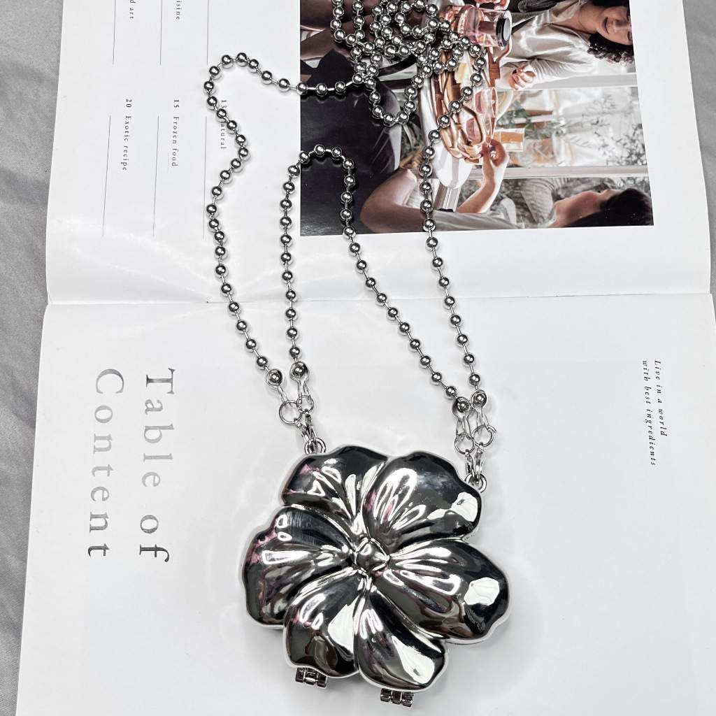 Bolsa Floral 2025: Doce, Fashion e Cheia de Estilo