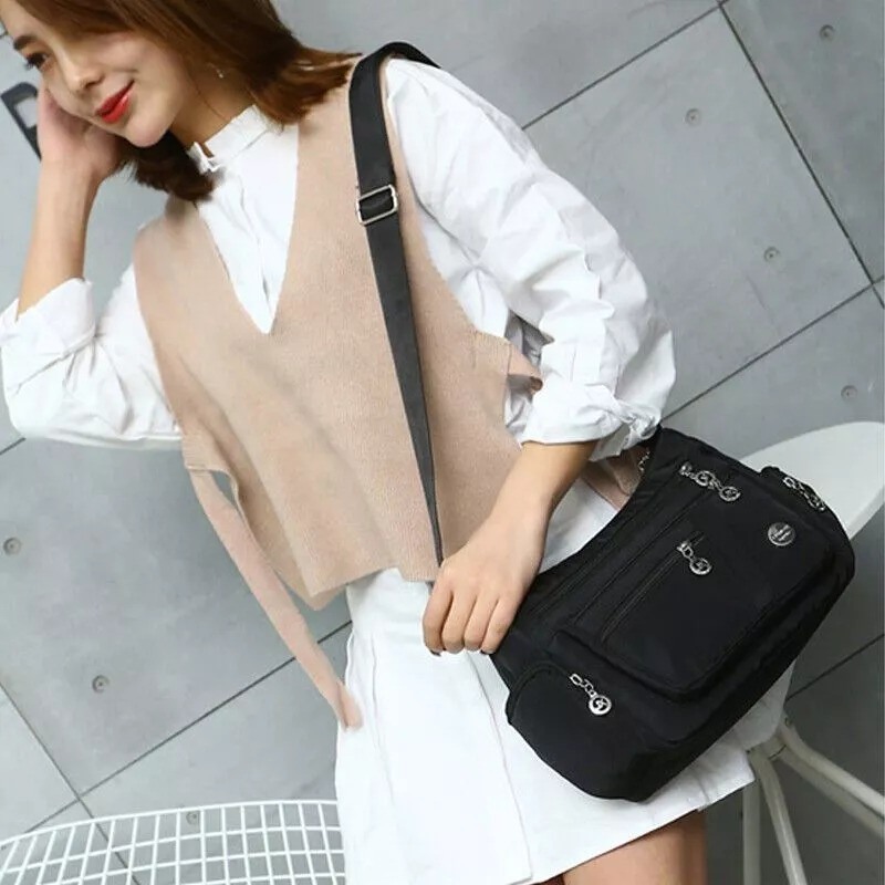 Bolsa Nylon B112: Estilo e Organização