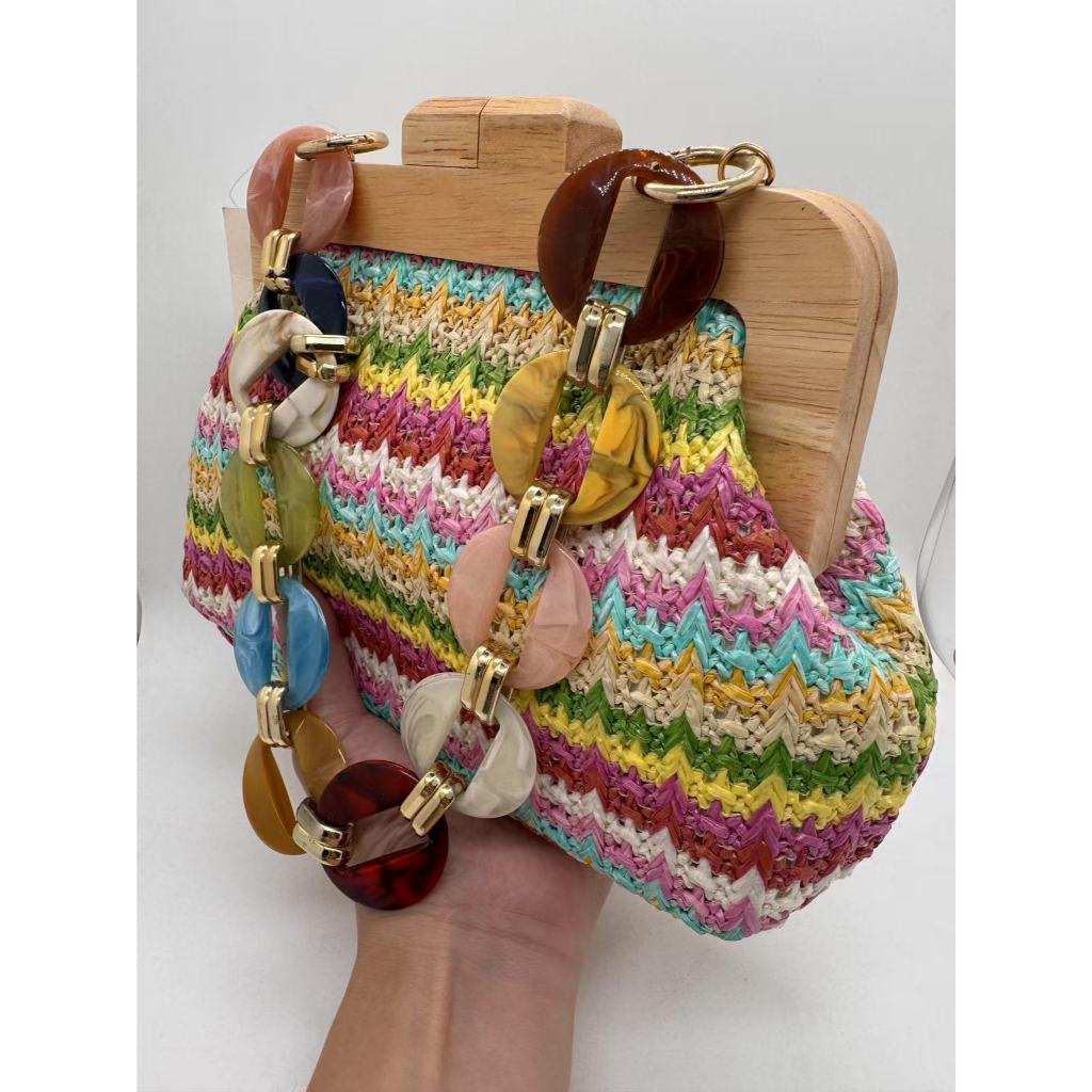 Bolsa Saco Palha: Estilo e Cor para o Verão!
