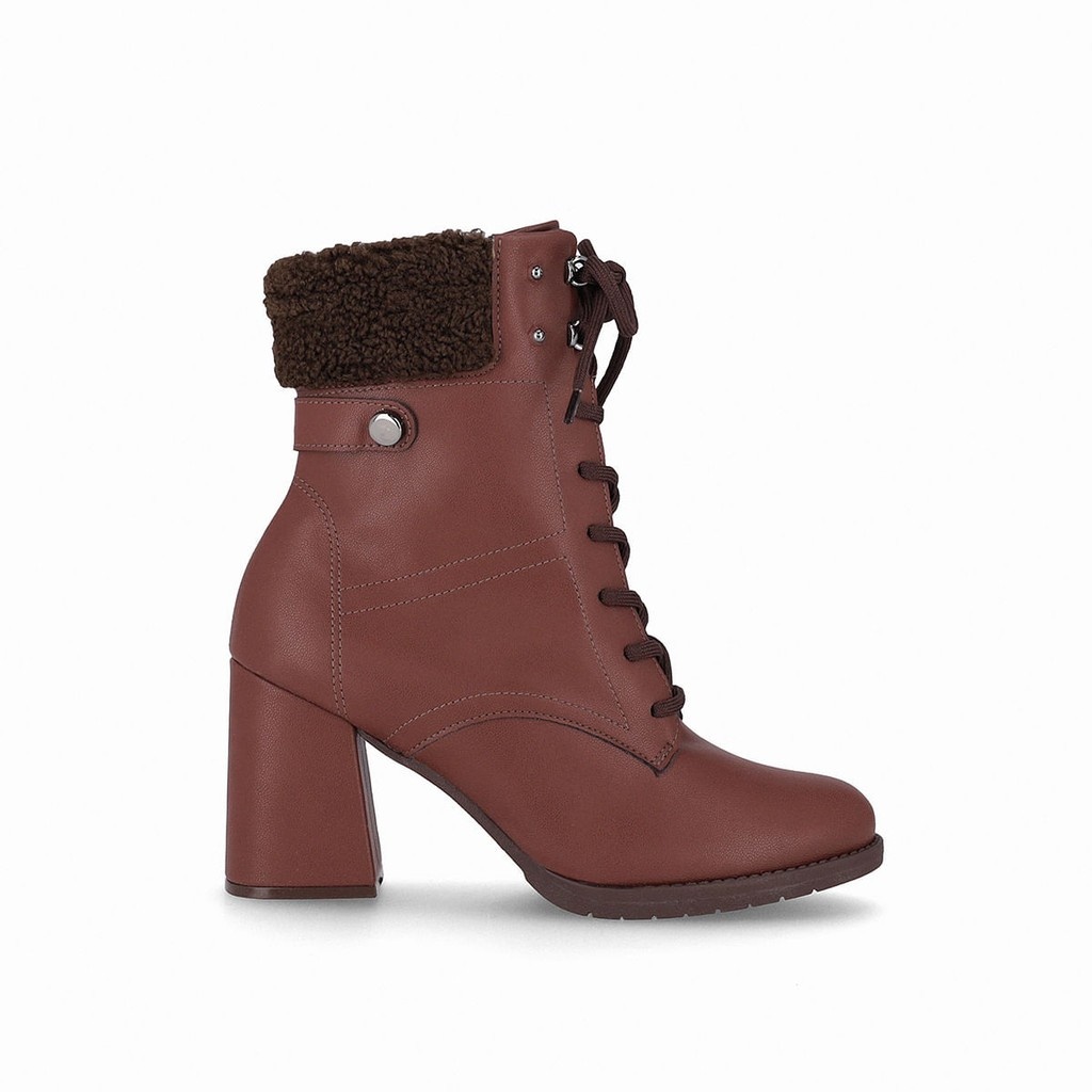 Bota Feminina Elisete: Conforto e Estilo!