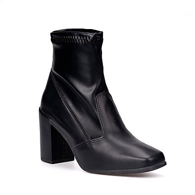 Bota Feminina: Salto Bloco e Estilo!