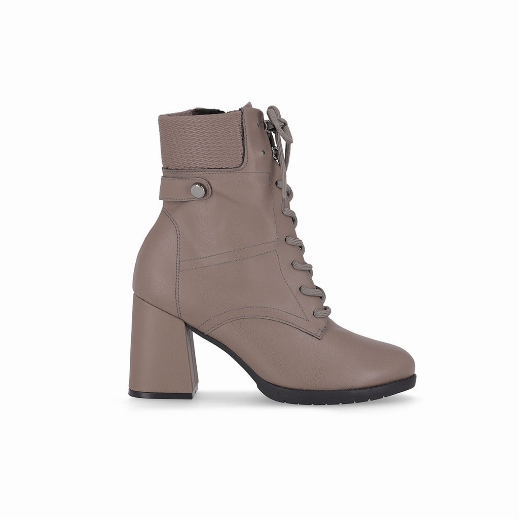Bota Feminina Taupe: Conforto e Estilo!