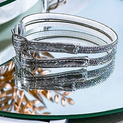 brilho-e-elegancia-strass-de-tornozeleira