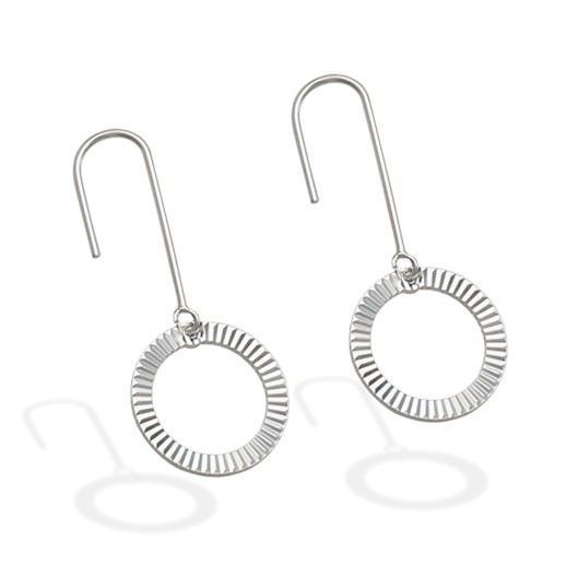 Brinco Prata 925: Elegância Diamantada