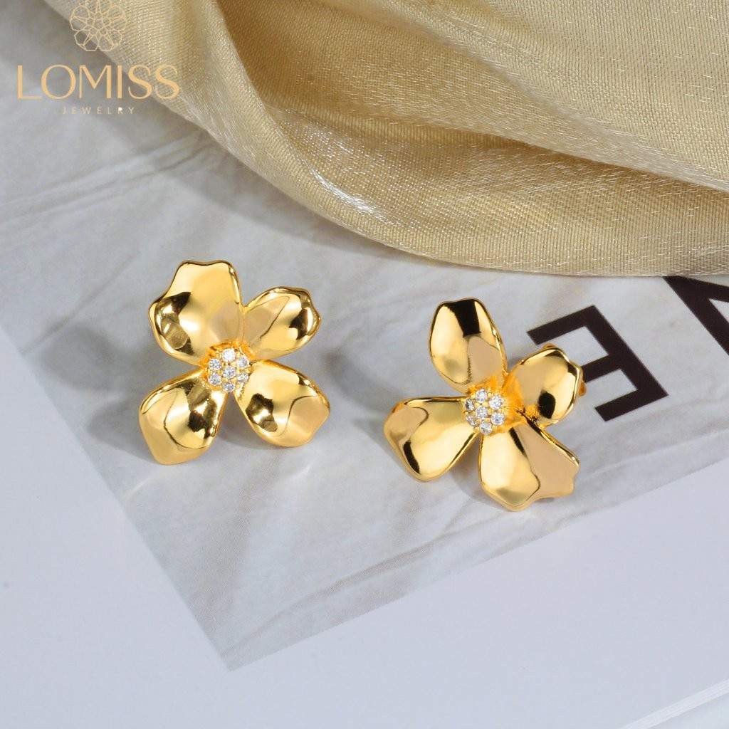 Brincos Flor de Platina: Luxo Antialérgico