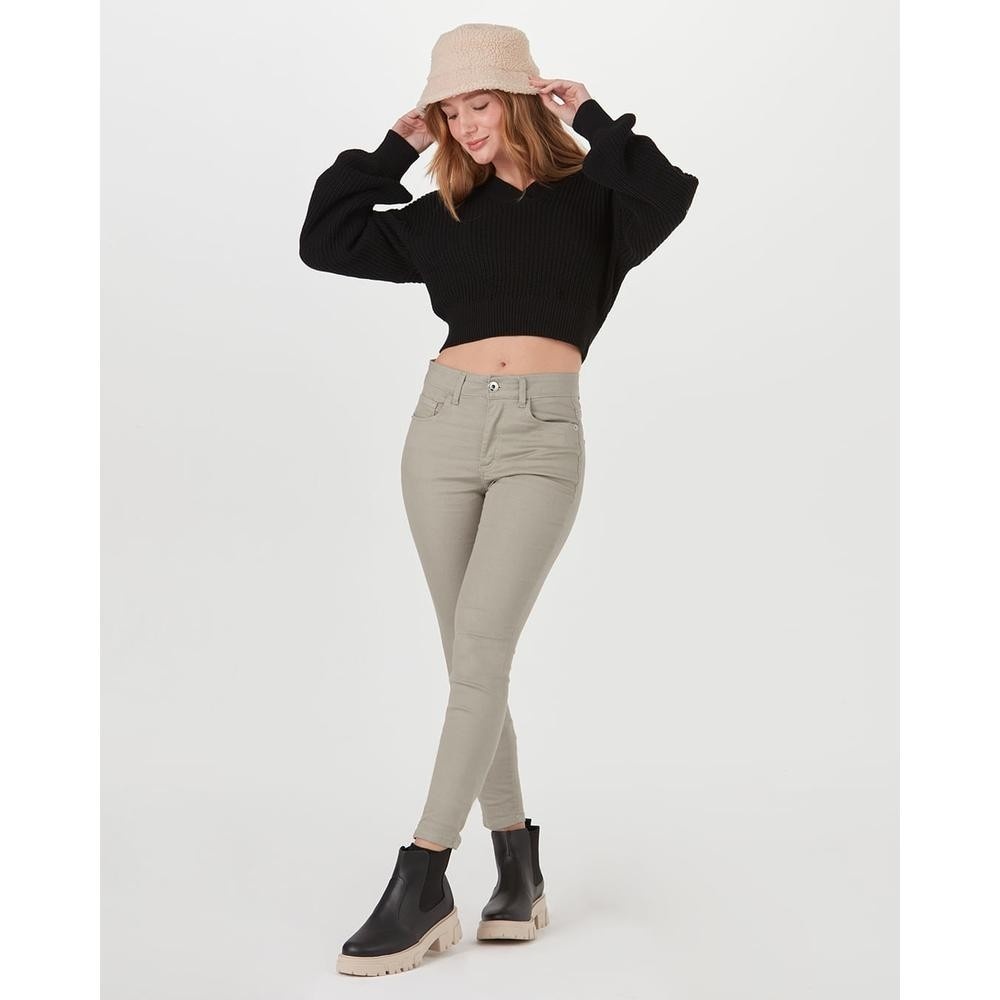 Calça Skinny Jeans: Conforto e Estilo!
