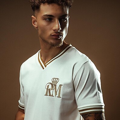 Camisa Real Madrid Retrô nº 10 Oficial - Estilo e História