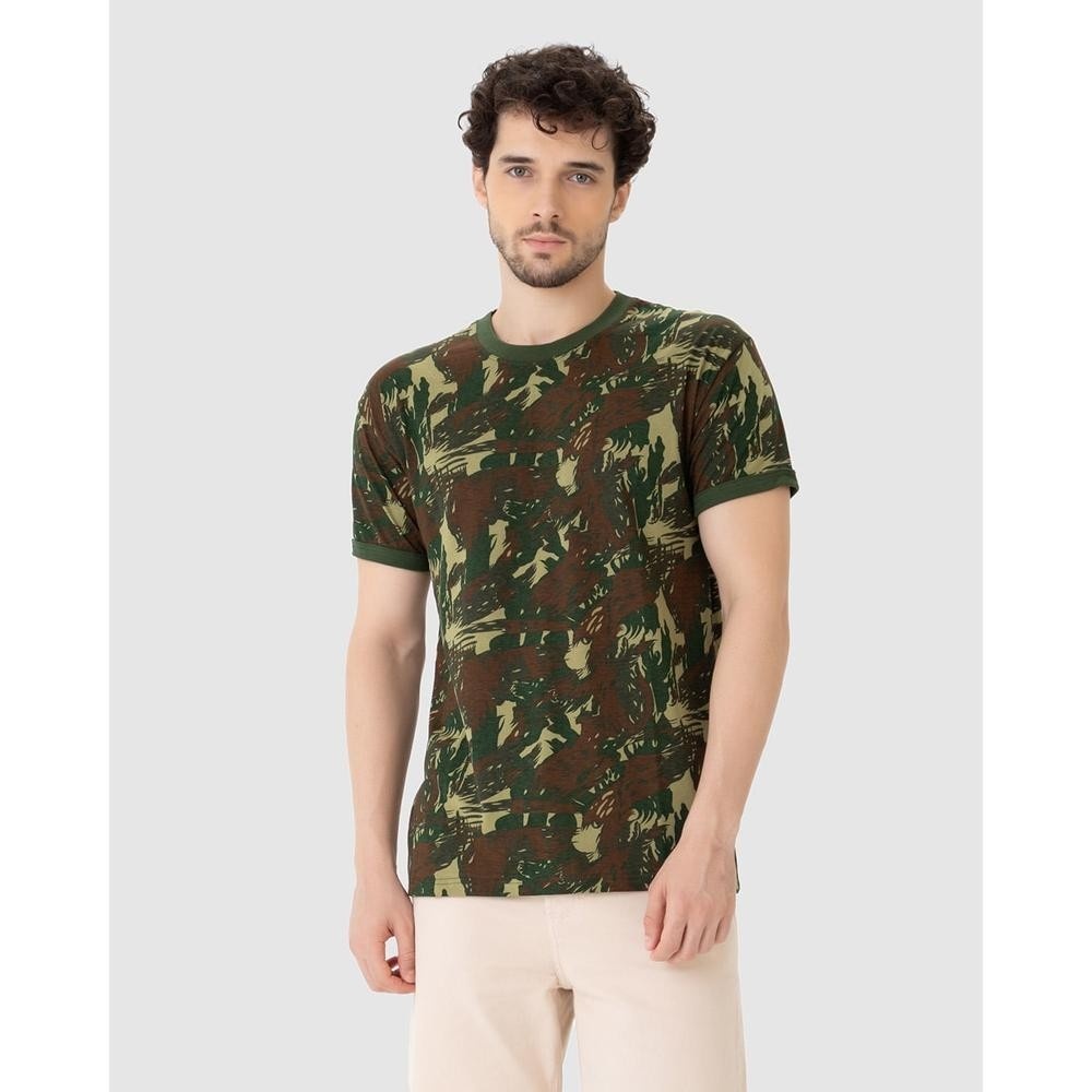Camiseta Camuflada Masculina: Estilo e Conforto