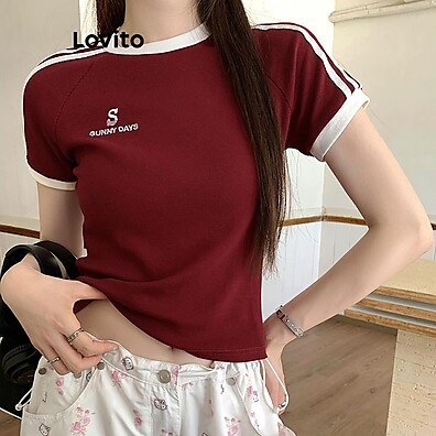 Camiseta Lovito Feminina Casual com Estampa Lisa – Estilo e Conforto