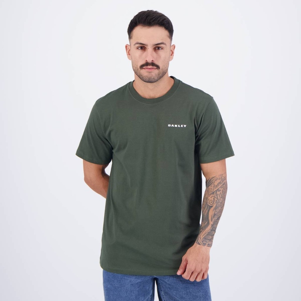 Camiseta Oakley Heritage: Estilo e Conforto!