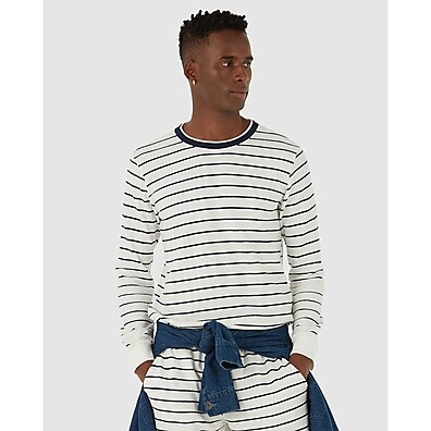 Camiseta Slim Listrada: Estilo e Conforto