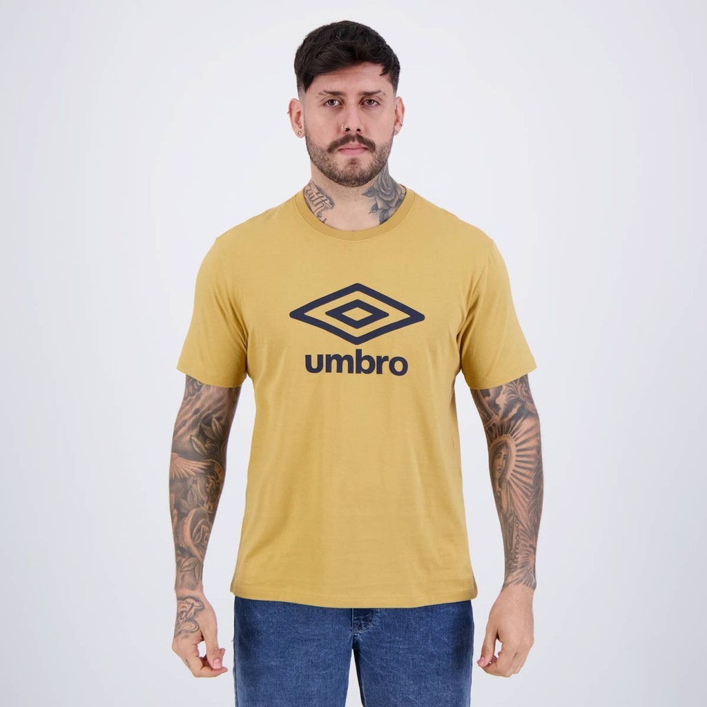 Camiseta Umbro Essential: Conforto e Estilo!