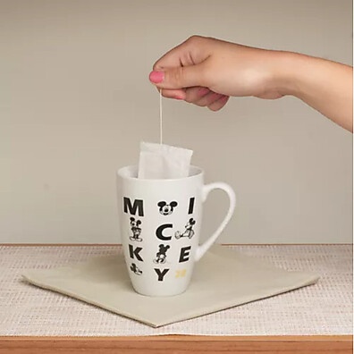 Caneca Mickey e Minnie 350ml - Design Retro e Resistente