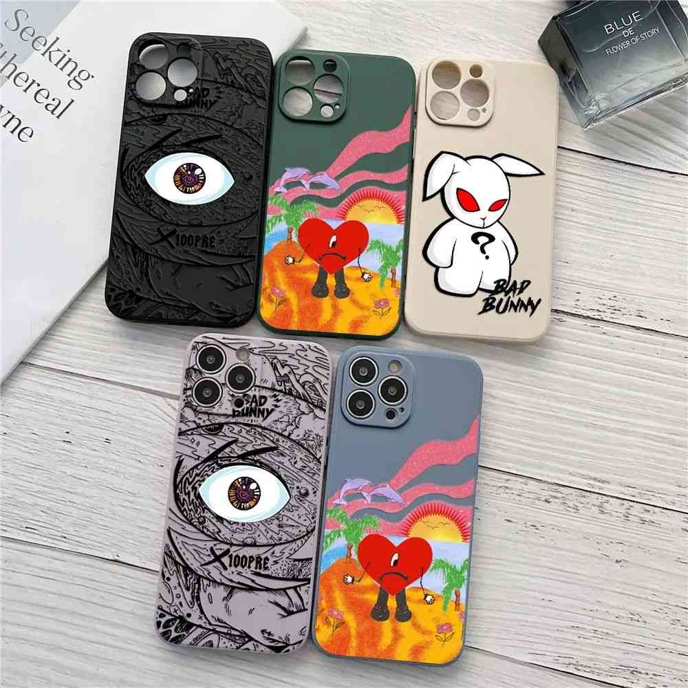 Capa Bad Bunny iPhone: Estilo e Proteção!