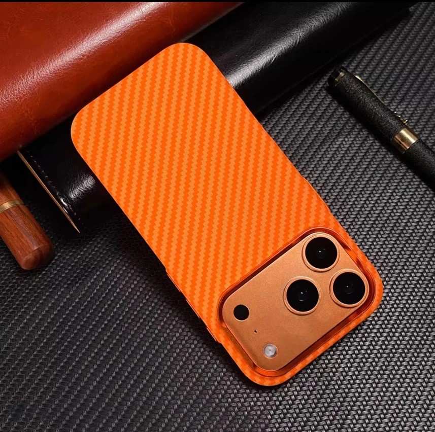 Capa iPhone 17 Pro: Fibra de Carbono e Proteção