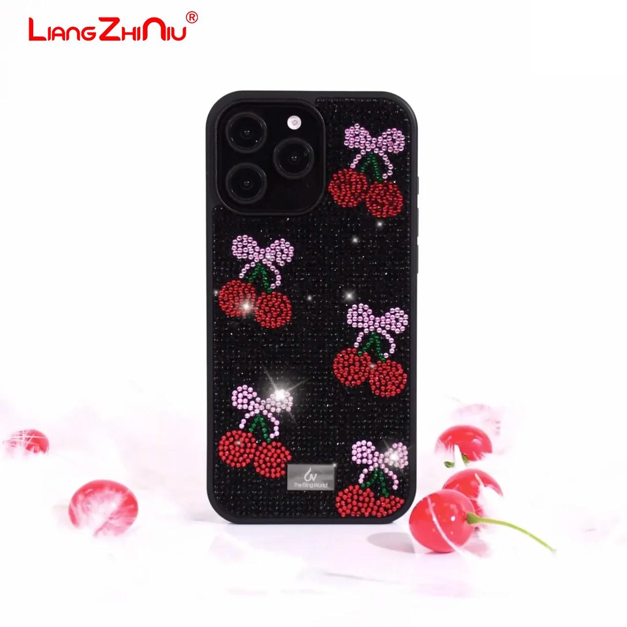 Capa iPhone Cherry Rhinestone: Estilo e Proteção!