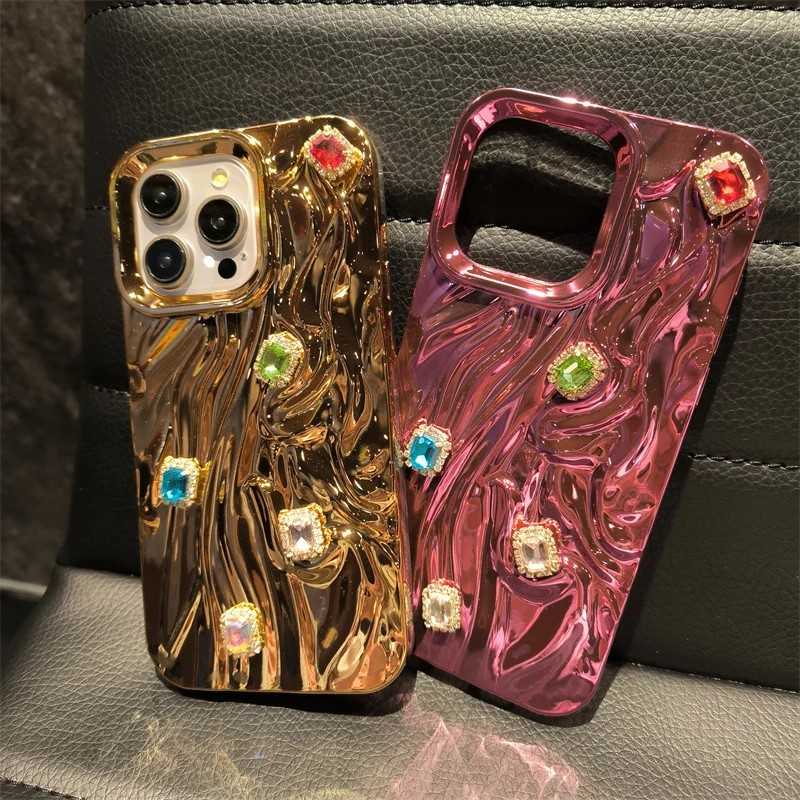Capa iPhone com Brilho: Luxo e Proteção!