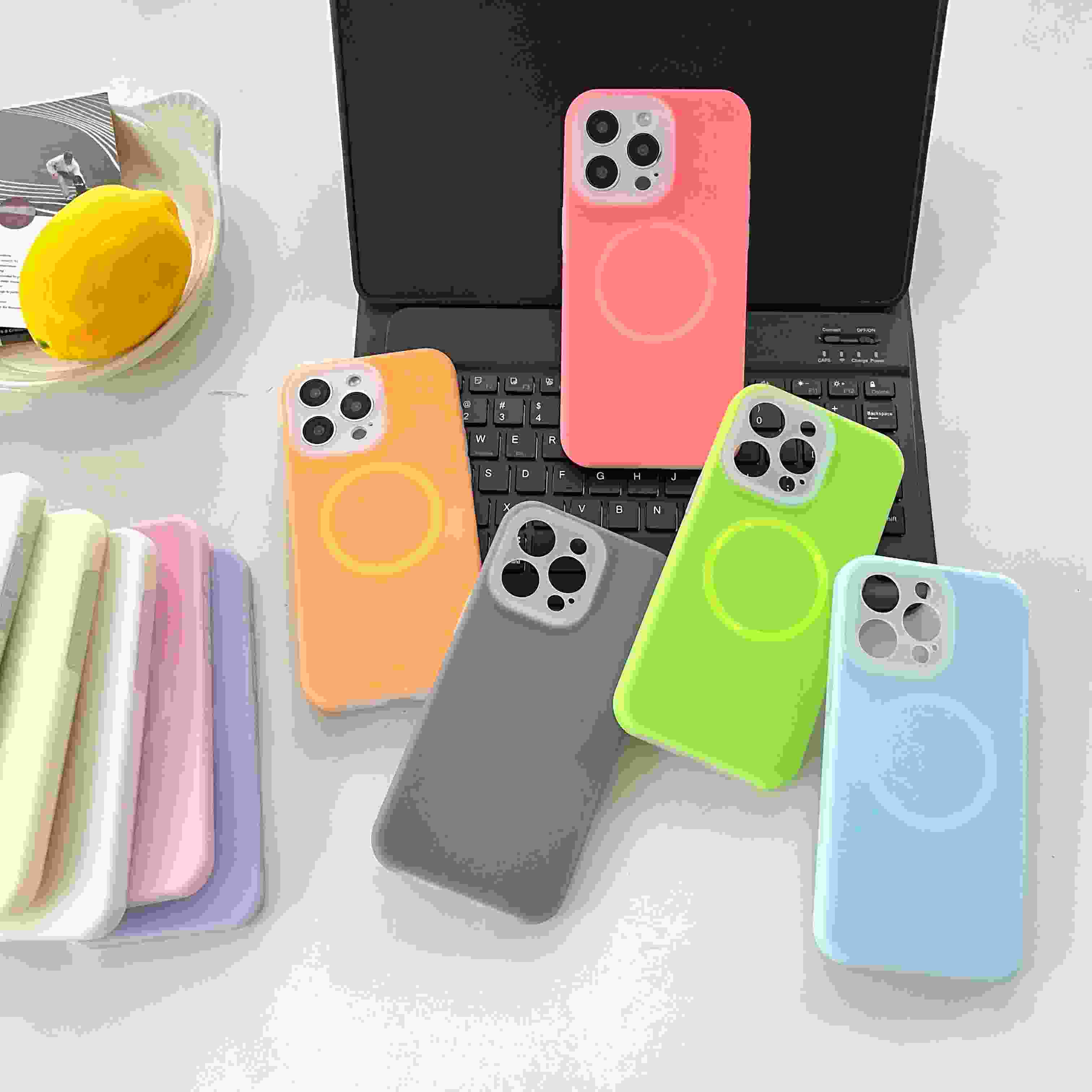 Capa iPhone com Carregamento Magnético
