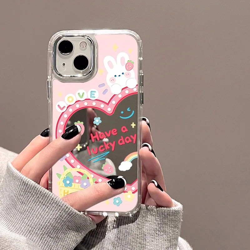 Capa iPhone com Espelho e Coração: Estilo e Proteção!