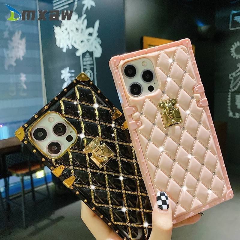 Capa iPhone Diamante: Elegância e Proteção