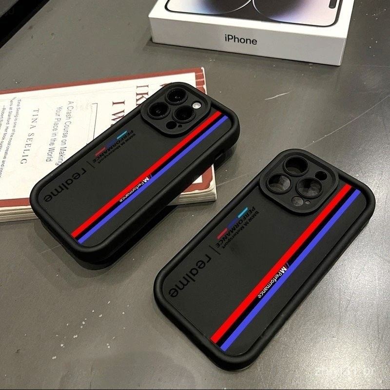 Capa iPhone Listrada: Estilo Azul, Vermelho e Preto