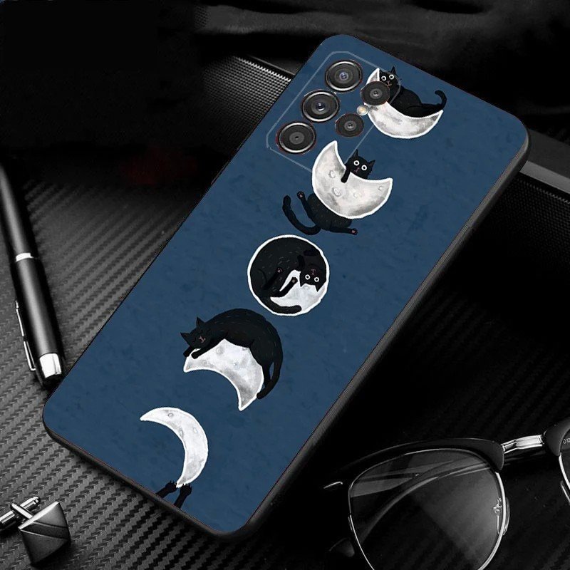 Capinha Gatos Pretos Samsung: Fofura e Proteção!